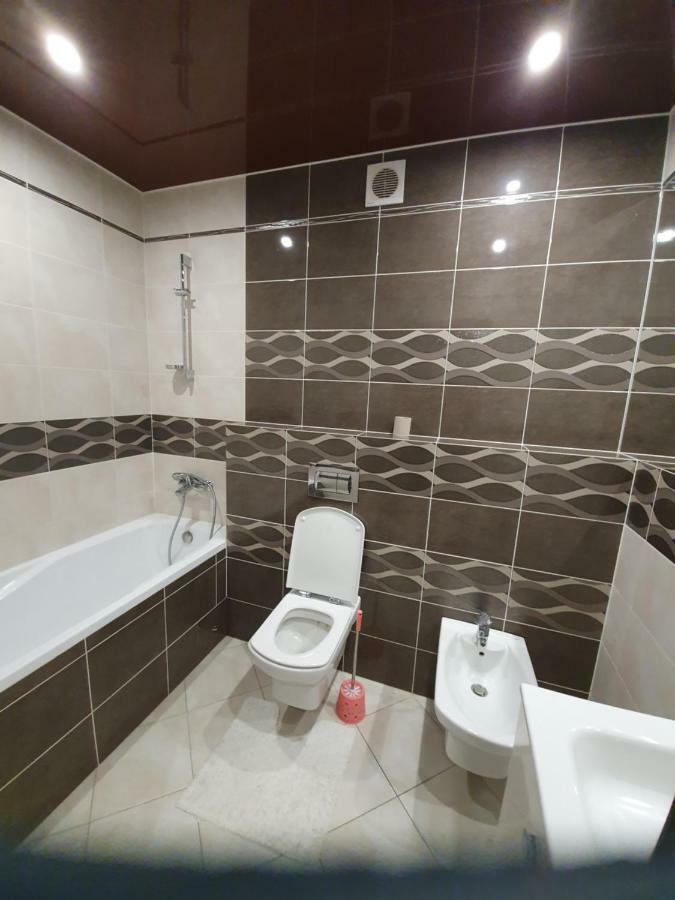 Вулиця Дмитра Іващенка Апартаменти Lutsk Exterior photo